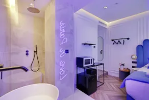 Air-conditioned suite and jacuzzi Beaubourg Le Marais - Image 2