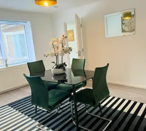 Bungalow - Sleeps 6 - Garden - Wheelchair Access - Image 3