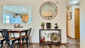 Lazy Acre Farmhouse Getaway - Image 5