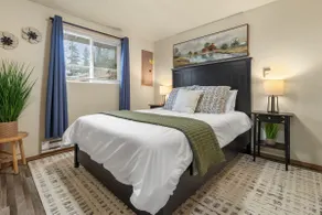 Lazy Acre Farmhouse Getaway - Image 2