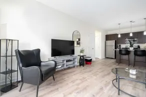 Updated 2-Bedroom with a pool and hot tub - Image 5