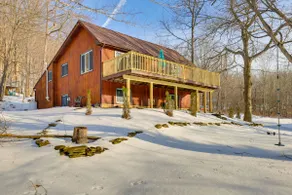 5 Mi to Slopes! Group Ski House w/ Game Room - Image 4