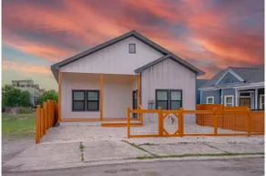 Skyline Retreat 3BR-3BA w Stunning Views Near DT - Image 4