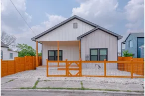 Skyline Retreat 3BR-3BA w Stunning Views Near DT - Image 3