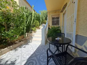 La Marina Oasis 2-Beds Sleeps 4 10 min to Beach - Image 4