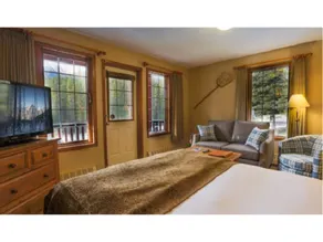Lake Louise 2-Bedroom Suite | Deck & Views - Image 3