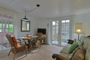 Blue Dolphin Cottage Steps from the beach - Image 3
