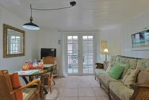 Blue Dolphin Cottage Steps from the beach - Image 2
