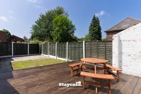 3-Bedroom House w Free Parking, Near MAN Airport! - Image 4