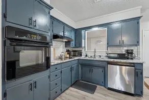 5BR Home | Sleeps 10 | Fenced Yard #NW25 - Image 2