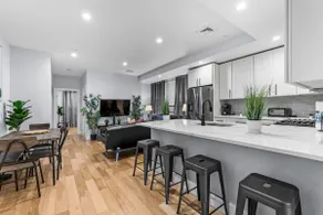 Luxury 2BD/2BA Near Logan Airport and T station - Image 3