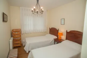 Apartamento Playa de Sardiñeiro con vistas al mar - Image 4