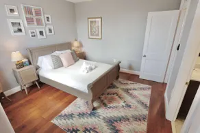 Terrific Family Townhouse + Parking x 2 cars - Image 4