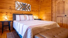 New! Renovated Log Cabin TH | Views | Downtown WJ - Image 5
