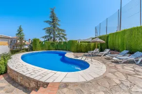 Spacious Villa with Private Pool in Monachil - Image 2