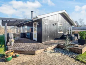 6 person holiday home in Juelsminde - Image 2