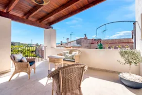 Fantastica casa adatta alle famiglie con terrazza, piscina privata e barbecue | Vista sul giardino | Perfetta per il lavoro da remoto - Image 3