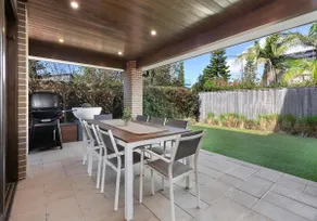 Luxe Retreat Shell Cove - Walk to Marina - Image 2