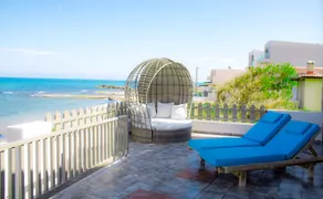 Zen Beachfront Apartment - Image 2