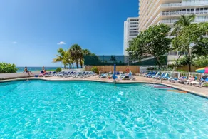 Beachfront Condo in a Hotel - Sleeps 4 - Image 2