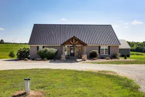 Pond Access & Fishing: 'cedar Lodge' in Versailles - Image 3