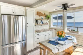 Dock, Sunrise View: Waterfront Home on Mt Hope Bay - Image 2