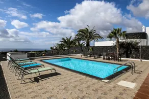 Horizon Luxury - An oasis of peace with a swimming pool - Image 3