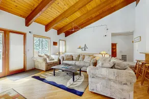 Family-friendly home with mountain views, pool tab - Image 4