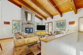 Family-friendly home with mountain views, pool tab - Image 3