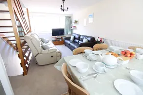 Penderic|Stylish Cowes Escape|Panoramic Sea Views - Image 3