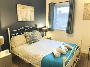 Ideal 2 bed pay-as-you-stay home in Widnes sleeps 5 - Image 3