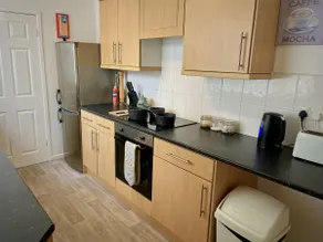 Ideal 2 bed pay-as-you-stay home in Widnes sleeps 5 - Image 5