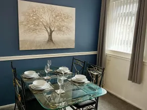 Ideal 2 bed pay-as-you-stay home in Widnes sleeps 5 - Image 4