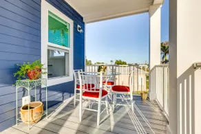 1 Mi to Beach Access: Home w/ Porch in Fort Myers! - Image 2