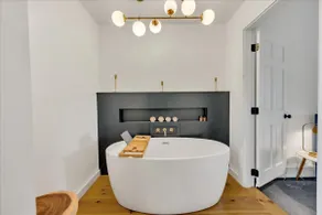 Timber Tide Retreat - Just 15 Minutes to Belfast! - Image 3