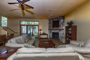 Spacious Lakefront Townhome on Castle Rock Lake! - Image 5