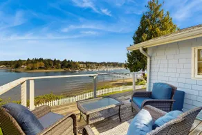 2 BR Waterfront home on Bainbridge Island - Image 2