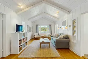 2 BR Waterfront home on Bainbridge Island - Image 5