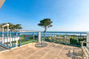 Exceptional apartment by the sea - Image 3