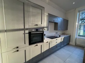 Full Apartment with secure parking great views - Image 3