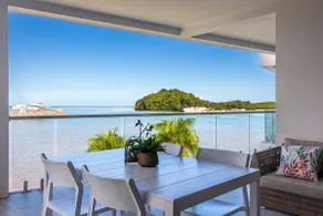 305 - Suva City Views | Oceanfront | Large Balcony - Image 4