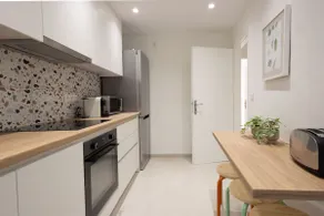 Seaside Elegance Brand New 2BD Luxury Stay - Image 3