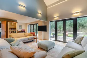 4 Bed in Ewhurst Green oc-w31032 - Image 2