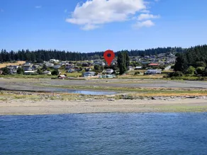 4 bedroom beach house with ocean views - Image 4