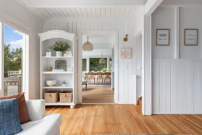 4 bedroom beach house with ocean views - Image 5