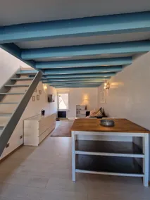 The Blue Loft Duplex - Free Parking - Image 5
