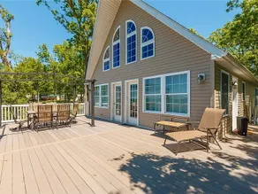 2 House 26 Guest Cayuga Lakefront | Hot Tub/Kayak - Image 5