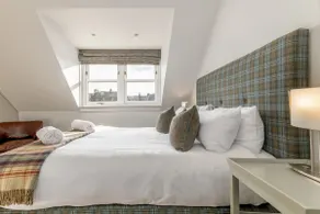 Gillespie Apartments - Spectacular Penthouse - Image 5