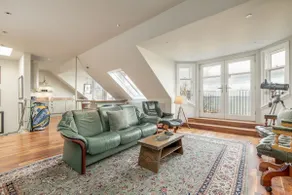 Gillespie Apartments - Spectacular Penthouse - Image 2