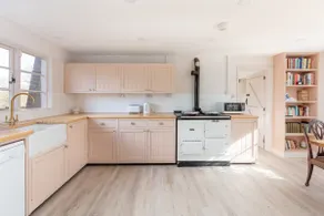 Family-oriented cottage with garden & BBQ | Pet-friendly - Image 4